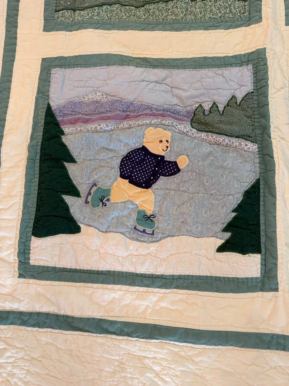 L.L. Bean Cream & Teal Patchwork Applique Quilt and Pillowcase